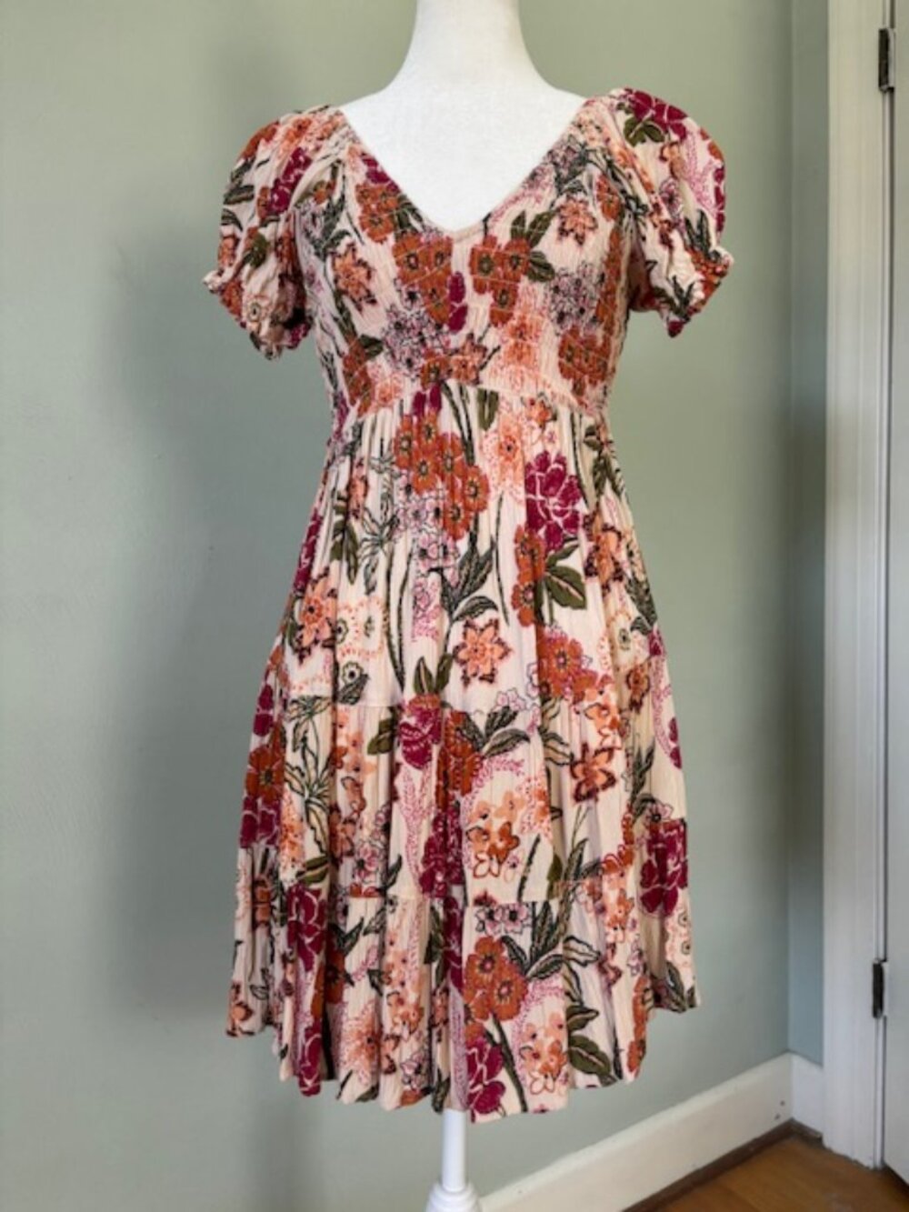 Angie Rose/Gold/Green Floral Puff Sleeve Smocked Mini Dress Size Small